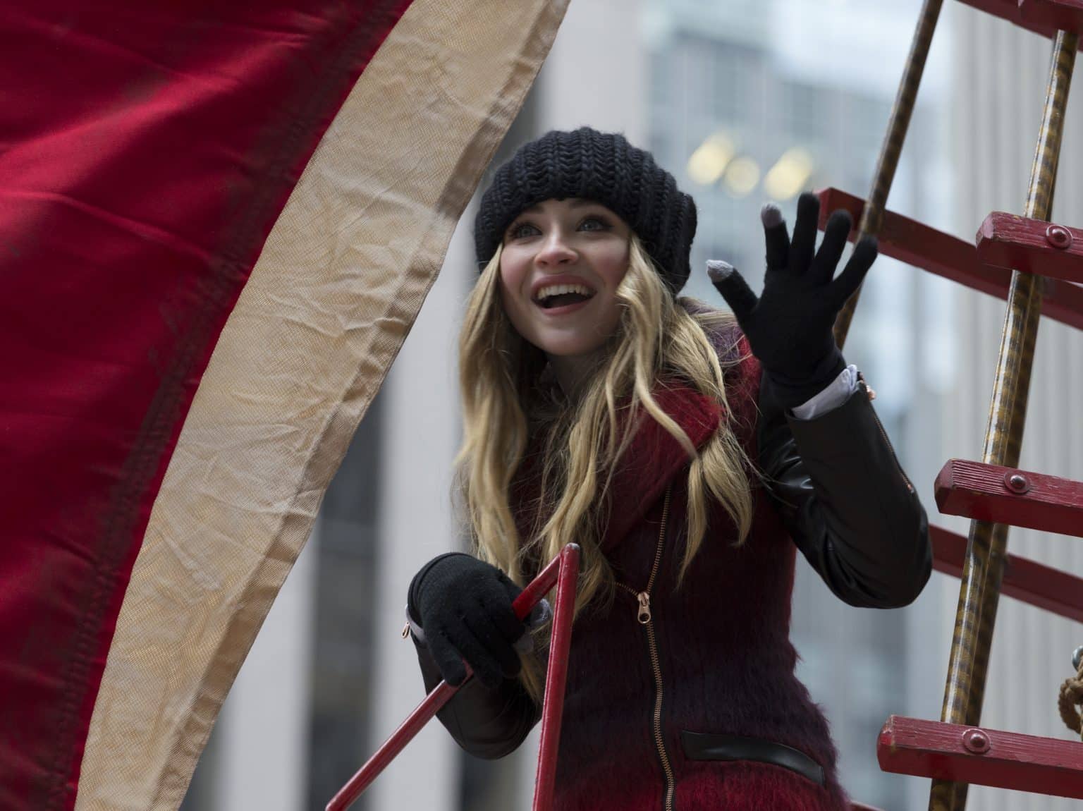 6 Tips to Unlock Sabrina Carpenter’s Iconic Style: A Fashion Guide