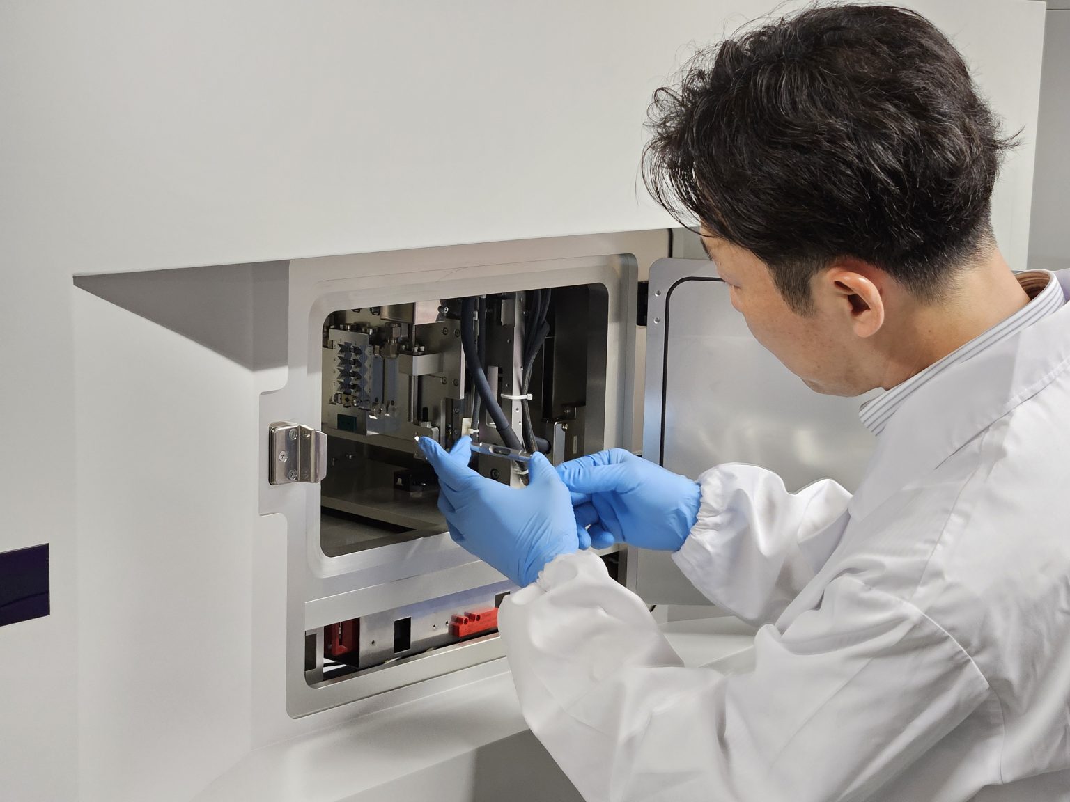 Rigaku Unveils Cutting-Edge Electron Density Topography for Biotech
