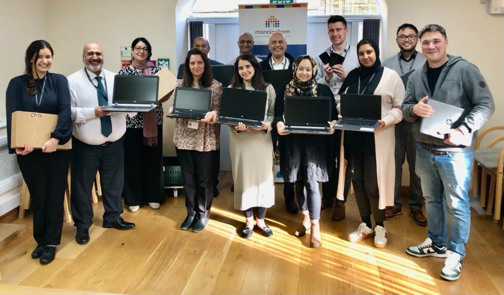Manningham Housing Aids Migrants with Vital Tech Donations