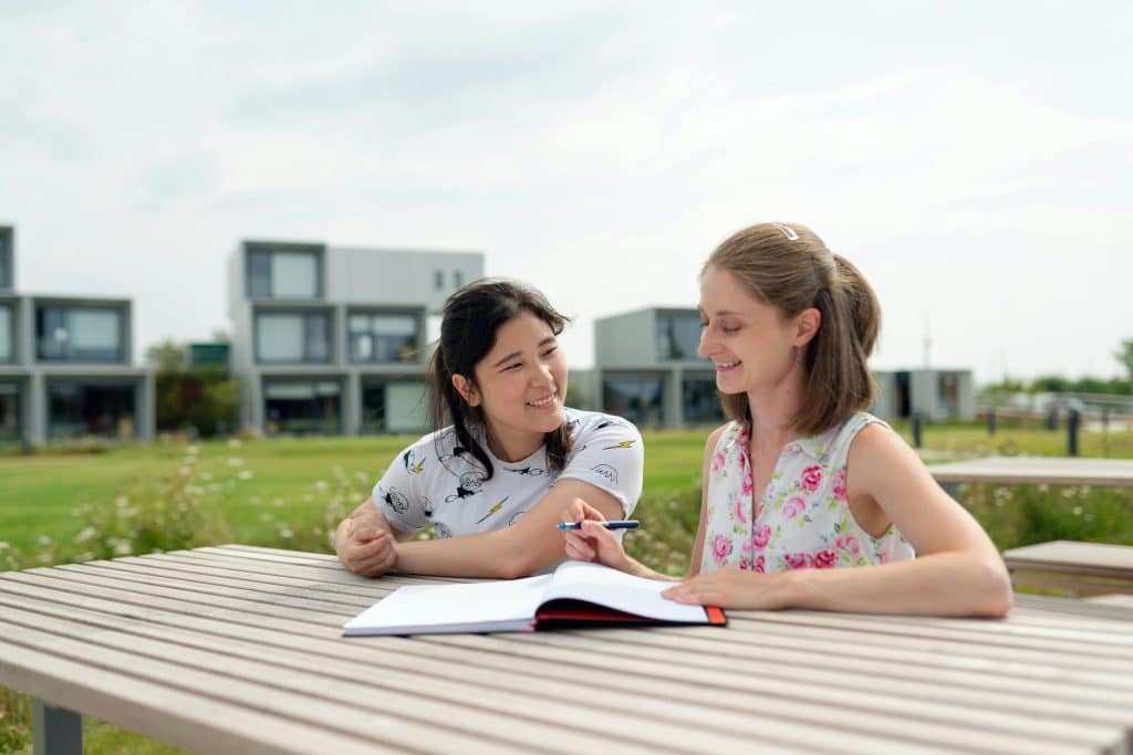 Spires Online Tutors Shortlisted for 2025 National Tutoring Awards in Two Key Categories